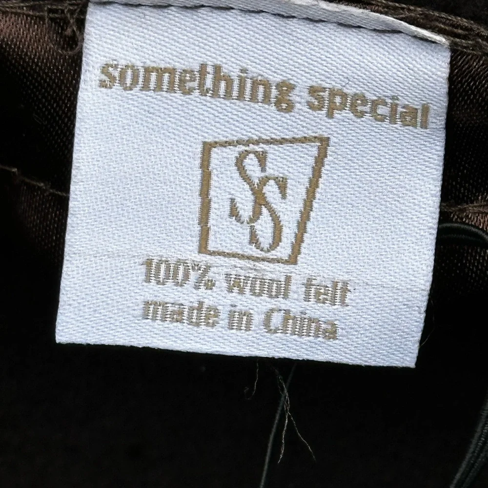 100% WOOL FELT Cloche Hat with Brown Satin Rose and Feather Detail Pretty Easter - Picture 11 of 13